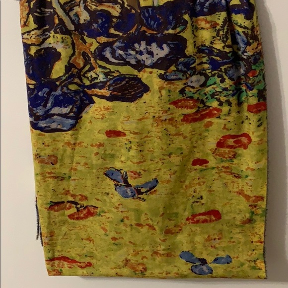 Beautiful colors scarf - Picture 5 of 6